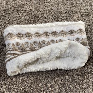 Cowl scarfs Sonoma brand